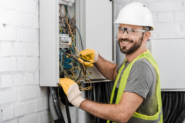 Best Local Electrician Companies  in Lauderdale Lakes, WI